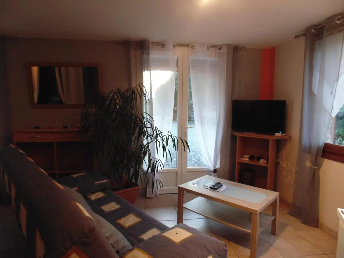 Logis De Nano Hotel Gratens
