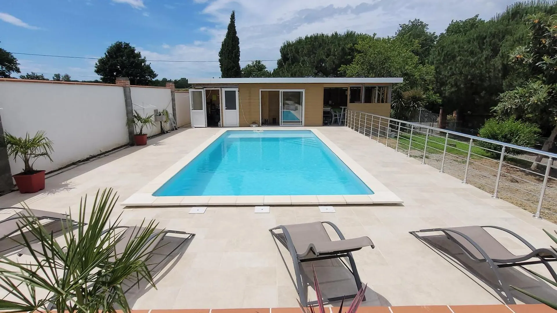 Guest house Logis De Nano Hotel Gratens